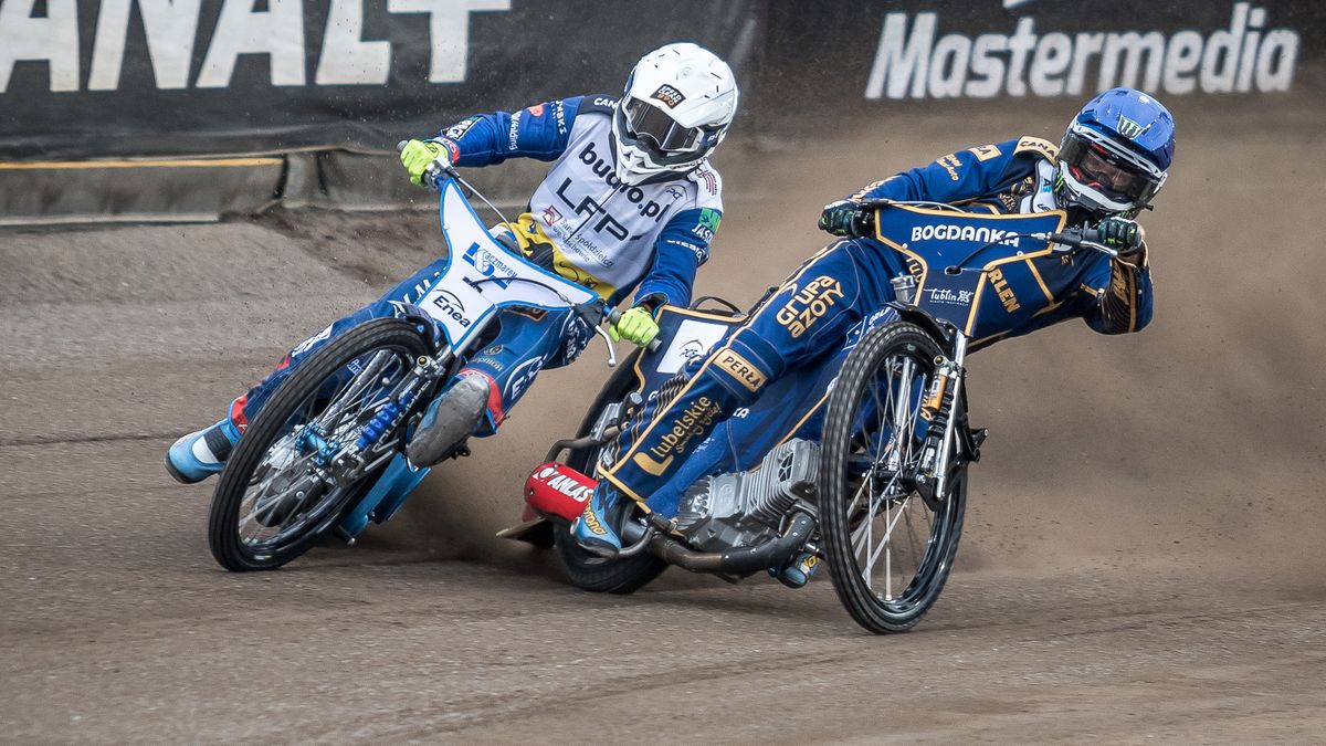 WP SportoweFakty / Michał Chęć / Na zdjęciu: Nazar Parnicki (biały), Fredrik Lindgren (niebieski)