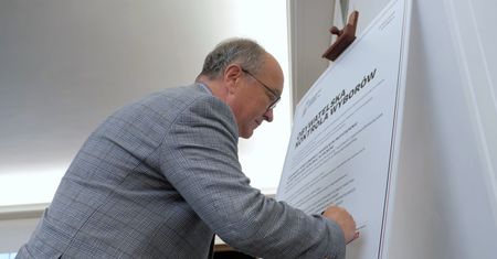Lewica wraca do pomysłu tanich mieszkań na wynajem. Wcześniej wynegocjowała je w KPO