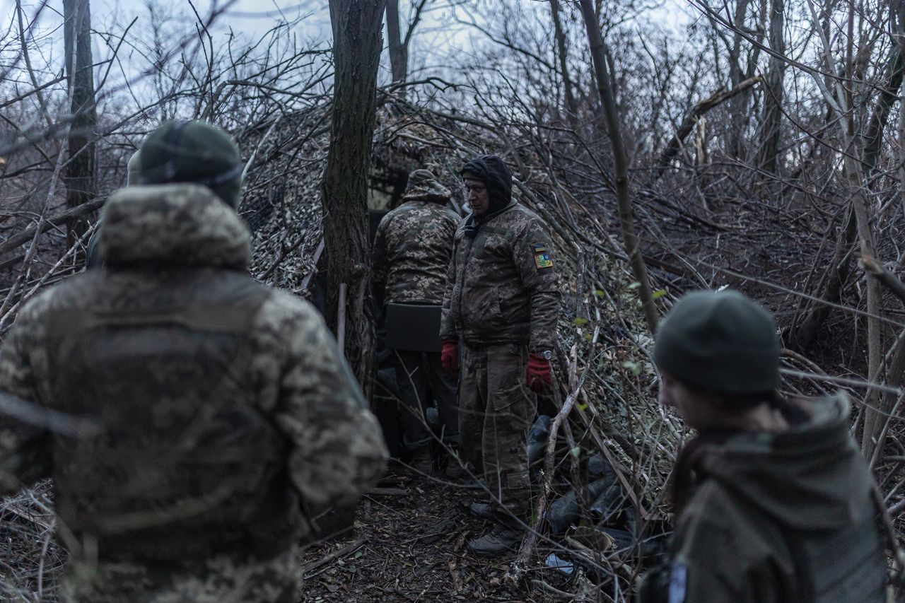 Ukrainian soldiers at the front