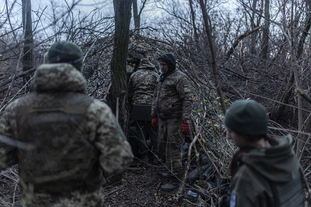 Ukrainian soldiers on the front