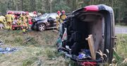 Groźny wypadek pod Poznaniem. Auto wjechało w jelenia, potem doszło do "czołówki"