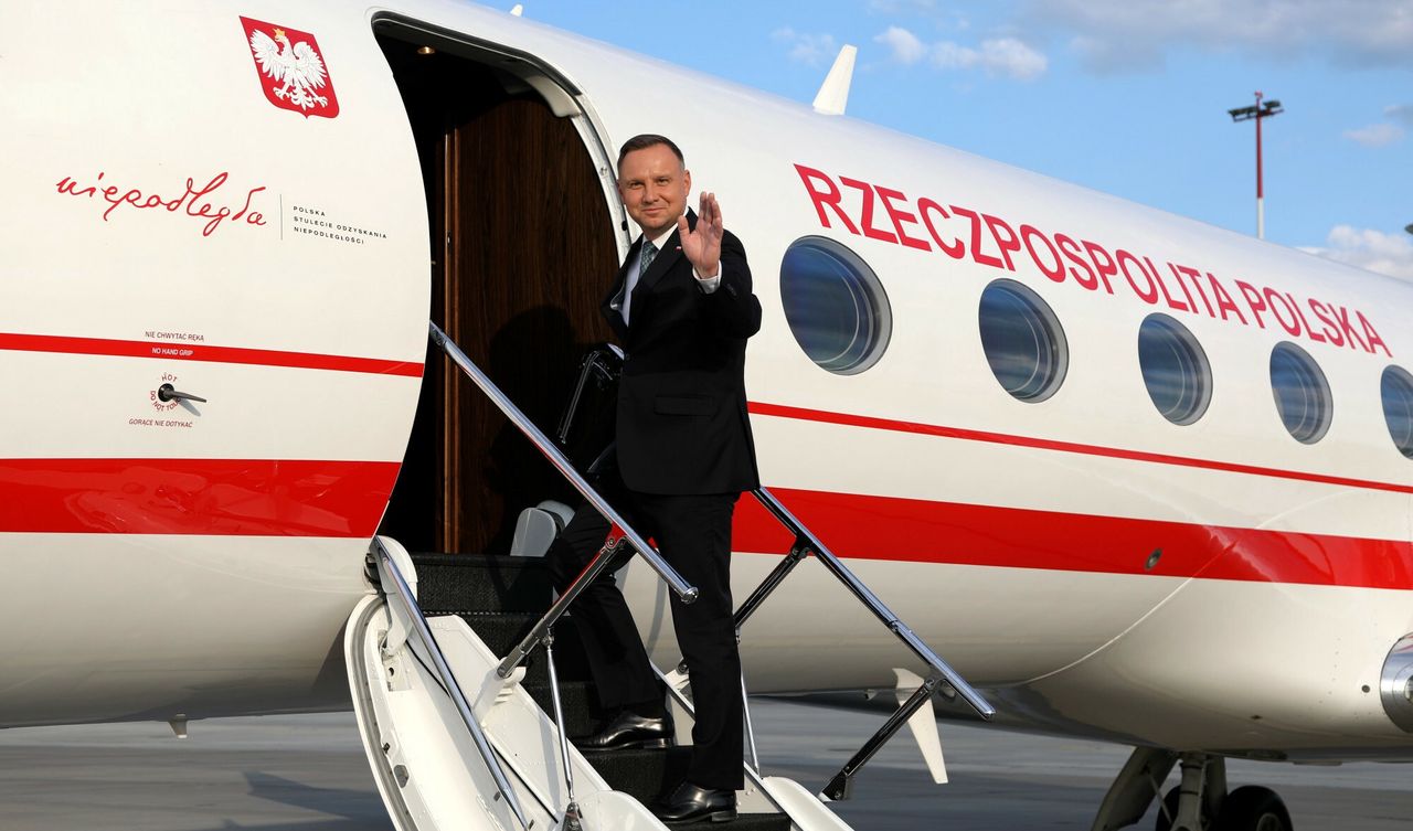 Ujawniamy. Chaos w kabinie pilotów podczas lotu prezydenta Dudy. "Taki trochę Smoleńsk"