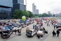 Katowice. Złombol wystartował. Setki starych samochodów ruszyły do Turcji