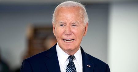 "Prawie zasnąłem". Biden tłumaczy fatalną debatę