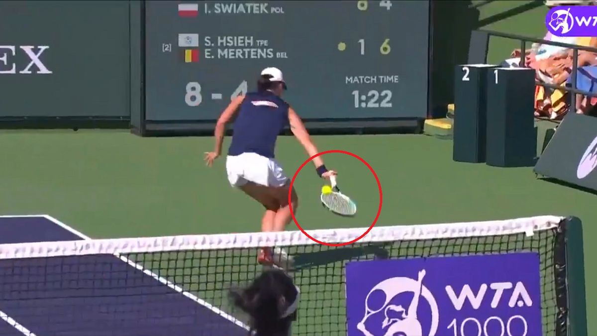 Twitter / WTA / Na zdjęciu: Iga Świątek popisała się kapitalnym zagraniem podczas turnieju w Indian Wells