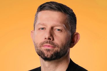 Prezes Brand24 Michał Sadowski, fot. kadr z youtube’a