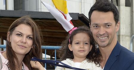 Rafał Cieszyński pozuje z NASTOLETNIĄ już córką, a internauci komplementują: "CAŁA MAMA" (FOTO)