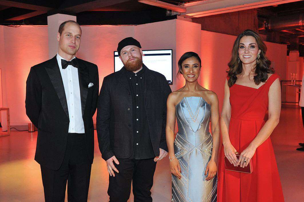 Tom Walker (brytyjski muzyk) z księżną Kate i księciem Williamem