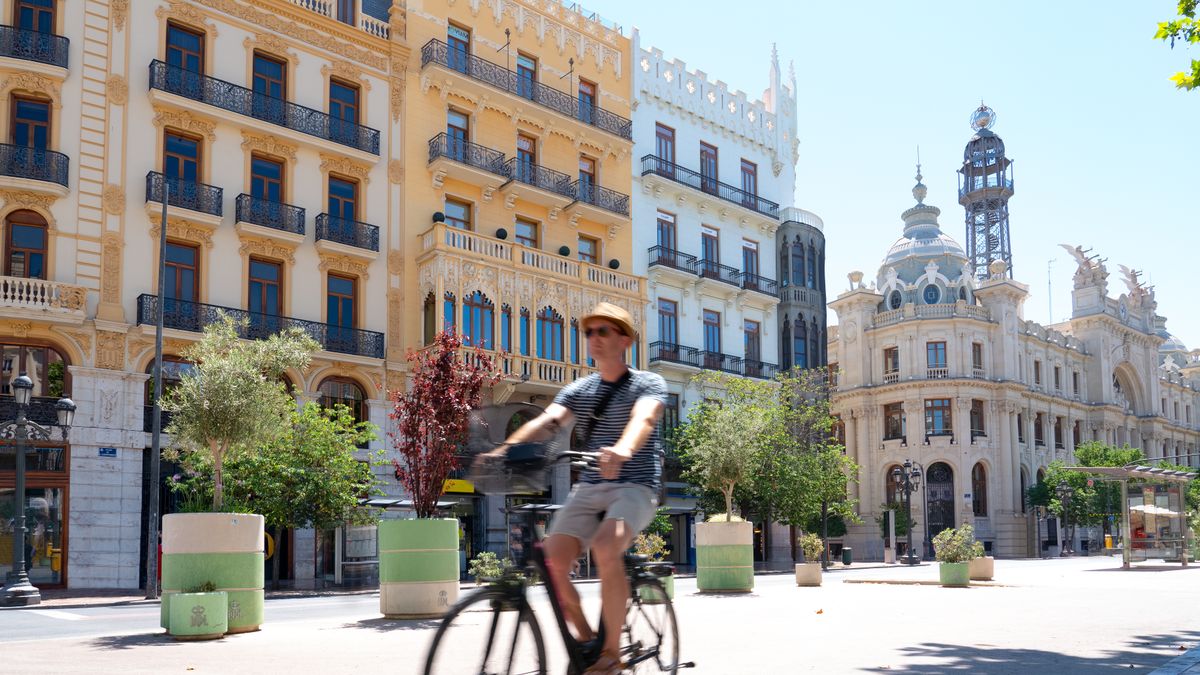 Za słuchanie muzyki podczas jazdy grożą w Hiszpanii wysokie mandaty 