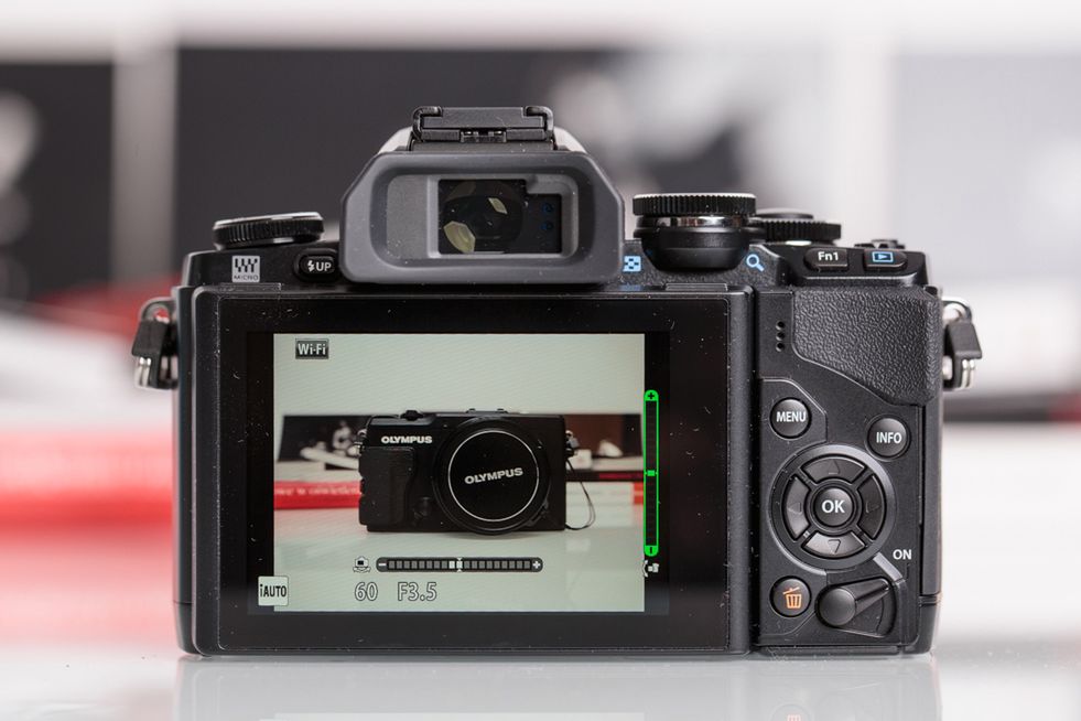Olympus OM-D E-M10 - dopracowany, rozsądny i piękny  [test] 3