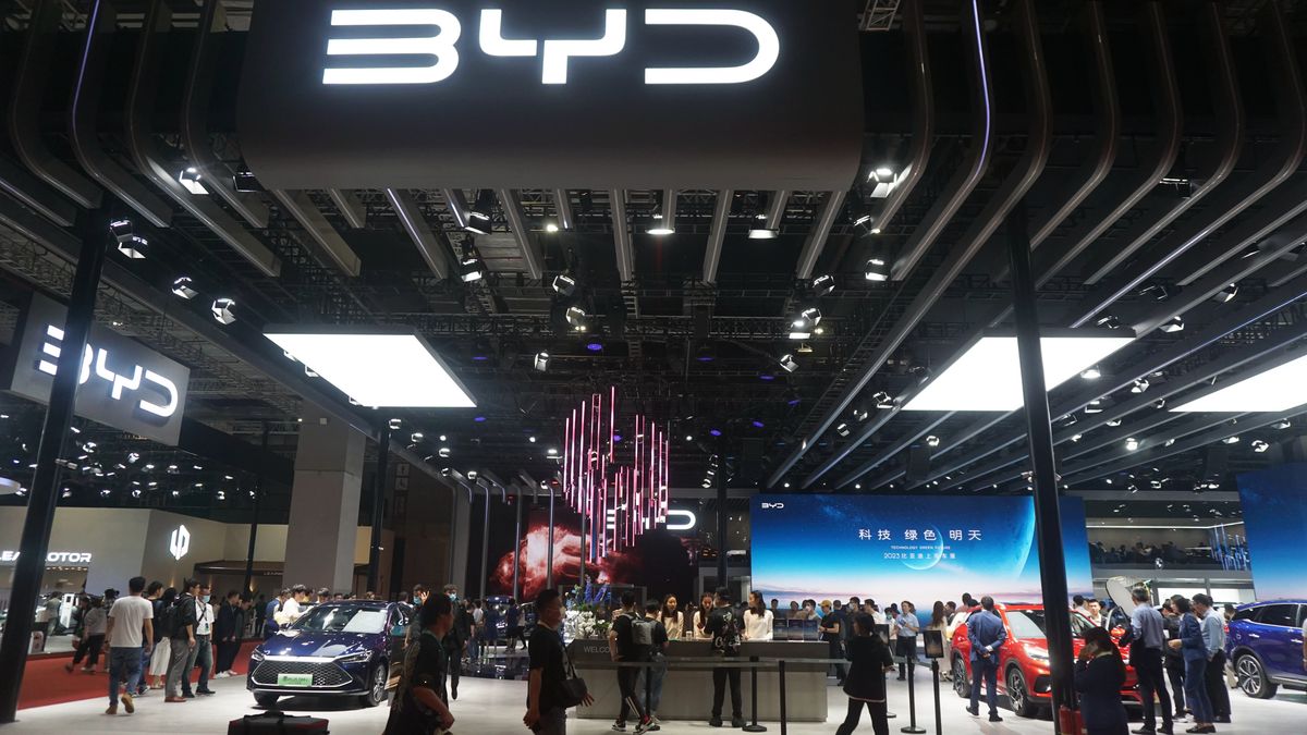 SHANGHAI, CHINA - APRIL 19 2023: People check out latest cars exhibited by Chinese automaker BYD during the Shanghai Auto Show in Shanghai, China (Photo credit should read LONG WEI / Feature China/Future Publishing via Getty Images)