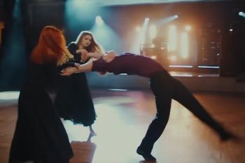 Taka studniówka w Kielcach. Pokaz jak z "Tańca z Gwiazdami"