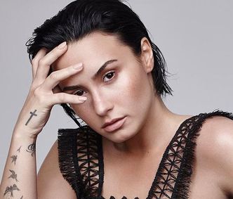 Demi Lovato WPADŁA W PŁACZ, kiedy dowiedziała się, że przedawkowała