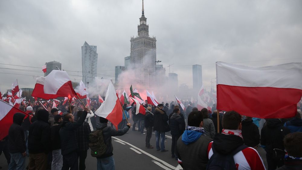 Marsze Niepodległości od dwóch lat nie przynoszą strat materialnych w stolicy. Wzrósł koszt zabezpieczenia przez policję
