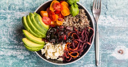 Buddha bowl - co to jest, zasady komponowania, sprawdzone przepisy
