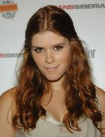 Kate Mara wędruje po kanionie w Utah