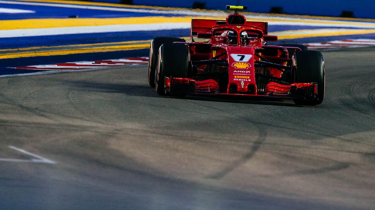 Zdjęcie okładkowe artykułu: Materiały prasowe / Ferrari / Na zdjęciu: Kimi Raikkonen na torze w Singapurze