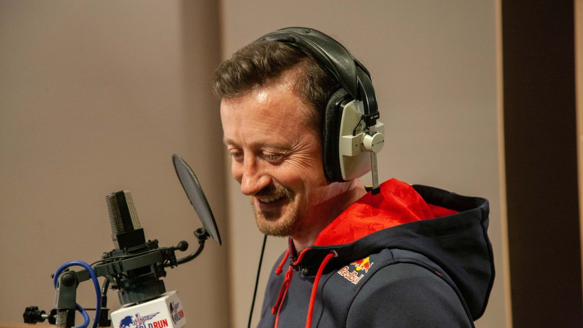 Materiały prasowe / Piotr Silniewicz / Na zdjęciu: Adam Małysz w studio nagraniowym