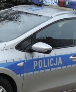 Atak na Tunezyjczyka. Dostał w głowę zgrzewką wody