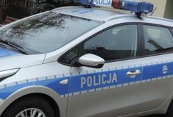 Atak na Tunezyjczyka. Dostał w głowę zgrzewką wody