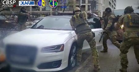 Podrabiali popularne leki. Tak wpadli. Mocne nagranie policji