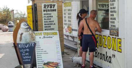 Dorabianie w wakacje. Stawki? Nawet 20 zł na rękę za godzinę i więcej