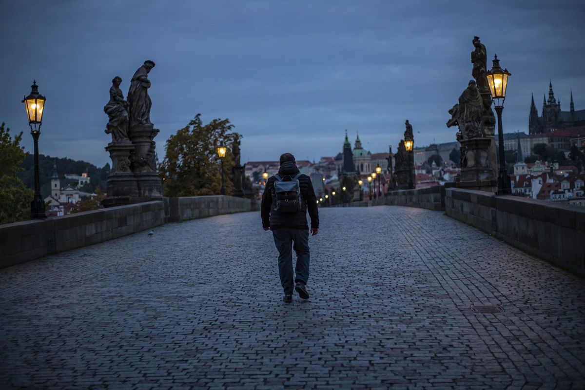 Koronawirus. Czechy z nowymi obostrzeniami. "Mały lockdown"