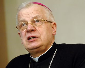 Abp. Michalik CHWALI SIĘ KUPIONYM TYTUŁEM "człowieka roku"!