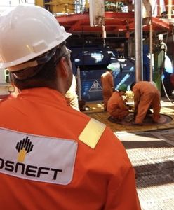 Cios w Rosję. Cena ropy ostro w dół