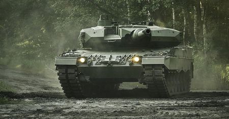 Nowe Leopardy 2PL dla Wojska Polskiego. Zakłady Bumar-Łabędy przyspieszają dostawy