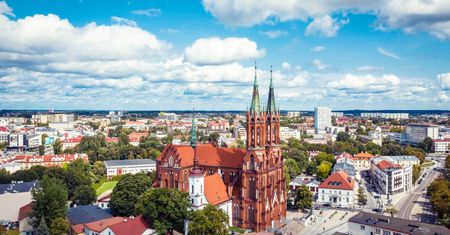 Pogoda w Białymstoku. Prognoza na niedzielę 7 grudnia. Duże zachmurzenie, wieczorem spodziewane mgły