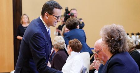 Zaskakujący "goście" na konferencji Morawieckiego