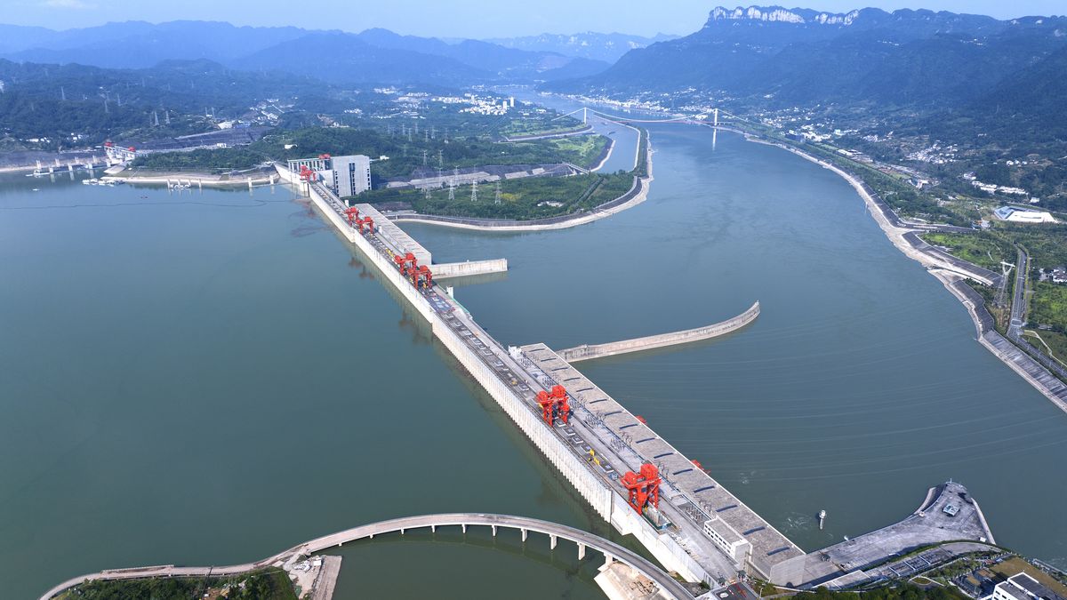 Obecnie największa zapora - Tama Trzech Przełomów