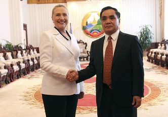 Hillary Clinton z historyczną wizytą w Laosie
