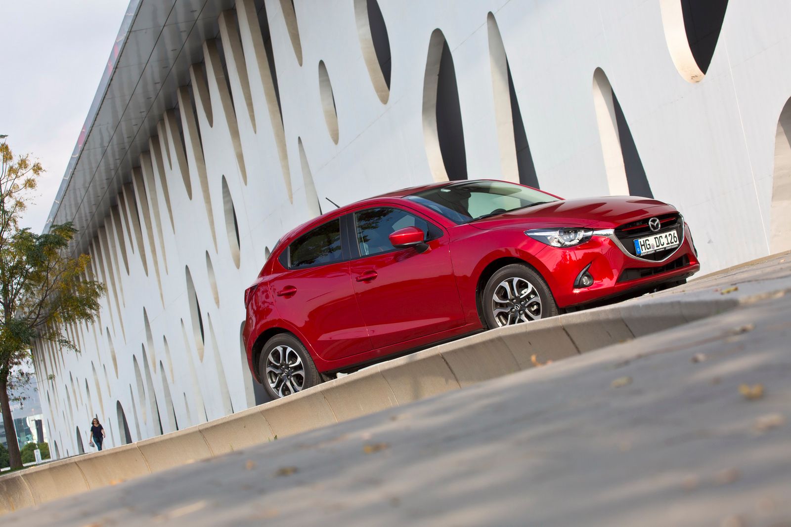 Europejska Mazda 2 – obszerna galeria zdjęć 17