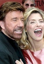 Chuck Norris mdleje przy zabijaniu karpia