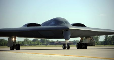 "Niewidzialny" bombowiec USA uszkodzony. B-2 Spirit zaliczył awaryjne lądowanie