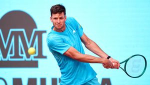 Dwusetowy bój Hurkacza z "szóstką". Tie-break rozstrzygnął spotkanie