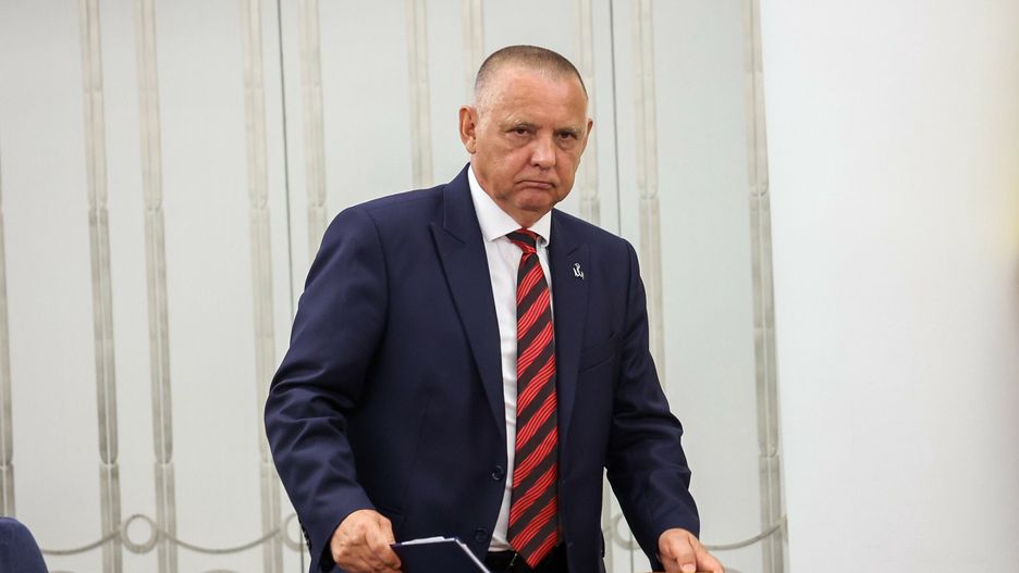 Wys?uchanie prezesa NIK na posiedzeniu komisji senackich
28.06.2023 Warszawa Polaczone komisje senackie wys?ucha?y informacji prezesa NIK, Fot. Tomasz Jastrzebowski/REPORTER
n/z: Marian Banas
Tomasz Jastrzebowski/REPORTER