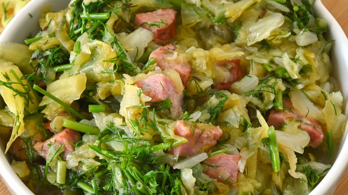 Surówka z młodej kapusty