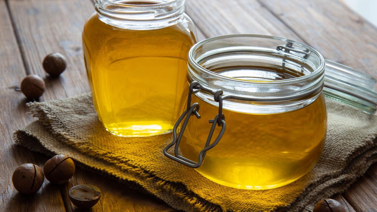 Olej makadamia może być stosowany na ciało i włosy.