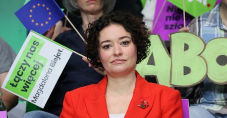 Posłanka Lewicy wpisała auto do majątku. Głośno było o jej kilometrówce