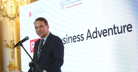 Polacy zatrzymani w Izraelu. Sikorski poinformował, co dalej