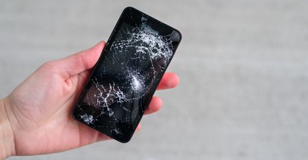 Z pralki do telefonu. Jak Polak odzyskał dane ze smartfona?