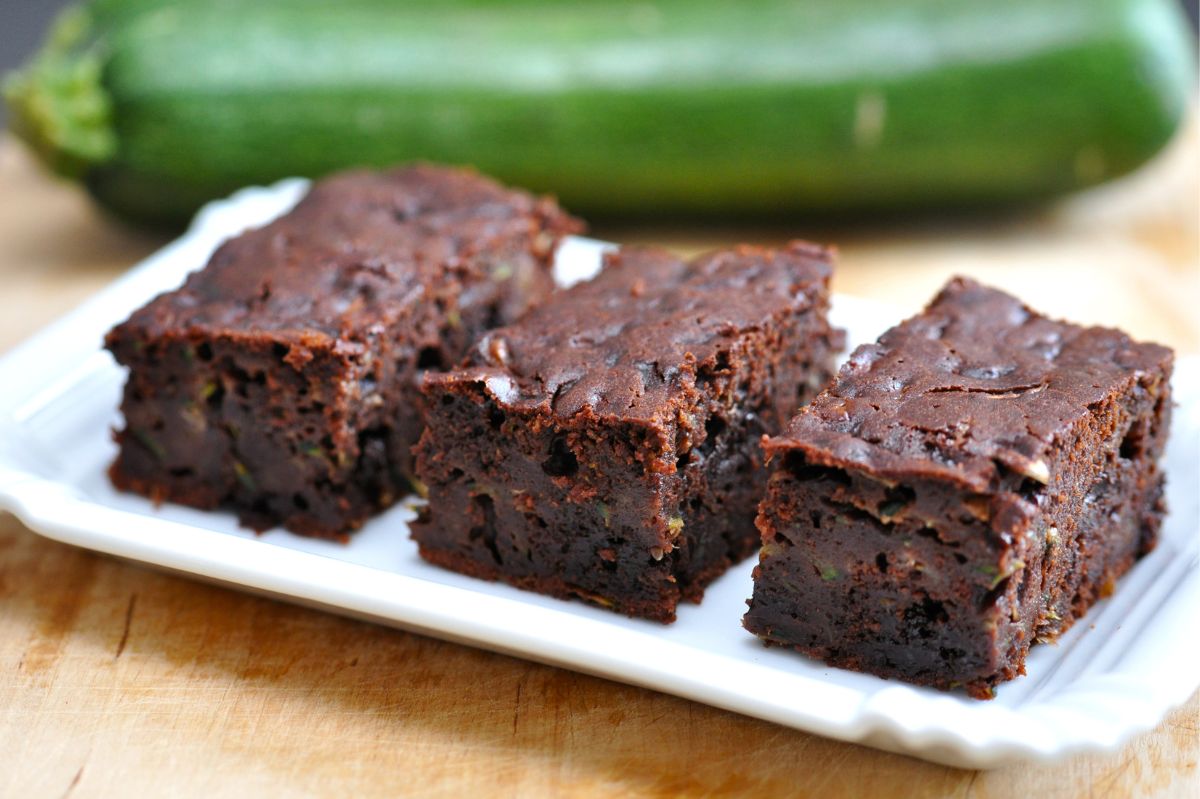 Zucchini brownies. Sweet, but sugar-free!