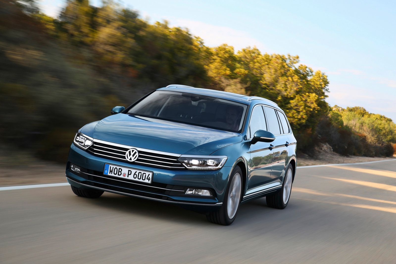 Nowy Volkswagen Passat przedstawiony w obszernej galerii zdjęć i ilustracji 26
