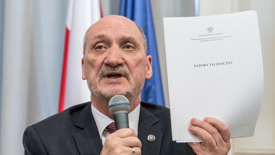 Prezentacja raportu technicznego podkomisji smole?skiej11.04.2018 Warszawa Prezentacja raportu technicznego podkomisji badajacej katastrofe smolenska N/z Antoni Macierewicz Fot. Andrzej Iwanczuk/REPORTERAndrzej Iwanczuk/REPORTER