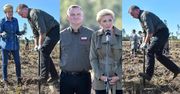 Dzierżący szpadel w dłoniach Andrzej Duda z zakasanymi rękawami sadzi drzewa z małżonką Agatą (ZDJĘCIA)