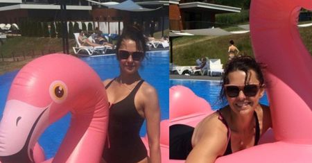 Anna Popek odpoczywa od pracy w TVP... na dmuchanym flamingu (FOTO)