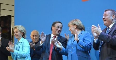 Przegrany kandydat Steinbrueck zapowiada odejście z polityki
